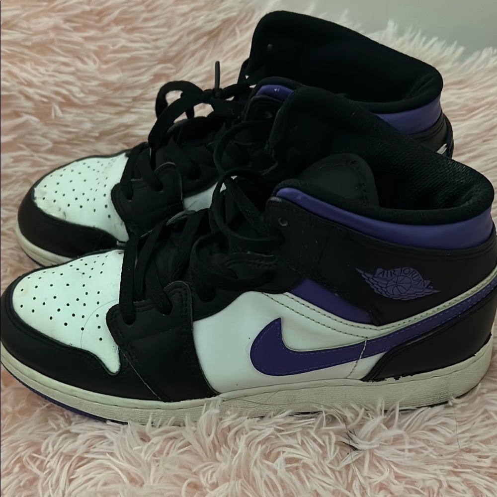 Nike Women's Shoes Black White Purple